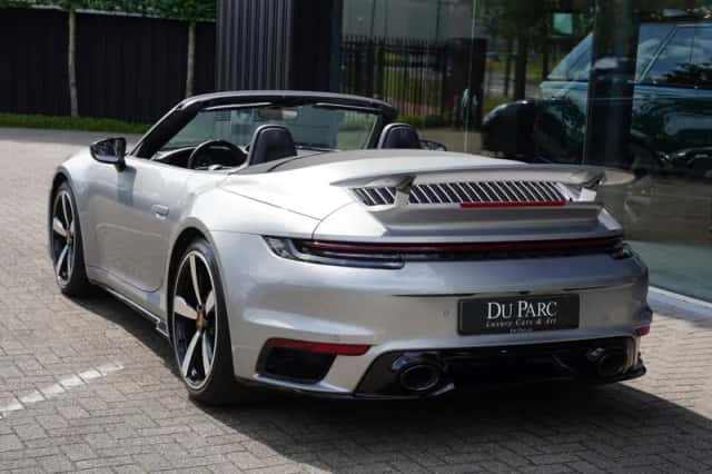 Porsche 911 (2021) thumbnail 5