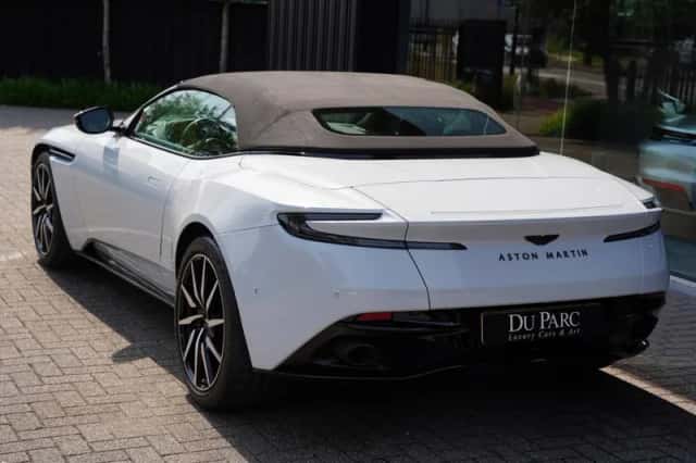 Aston Martin DB11 Volante (2023) thumbnail 6