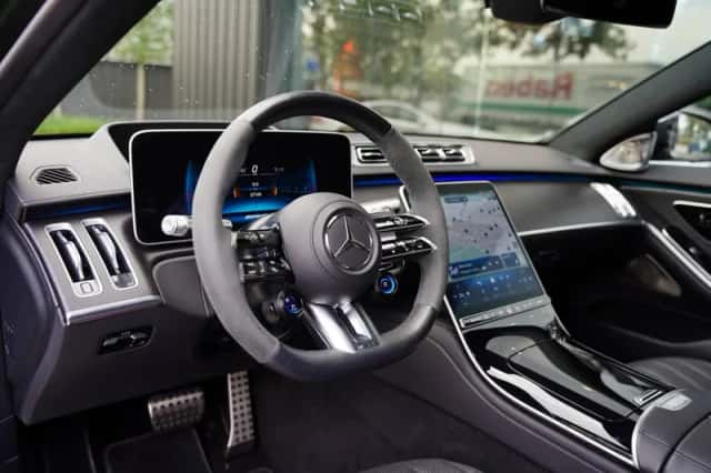 Mercedes-Benz S-Klasse (2024) thumbnail 4