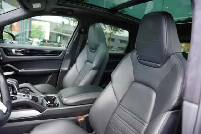 Porsche Cayenne (2021) thumbnail 6