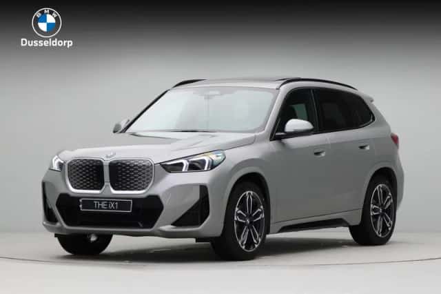 BMW iX1 (2026) thumbnail 1