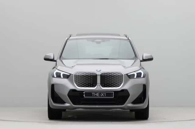 BMW iX1 (2026) thumbnail 5