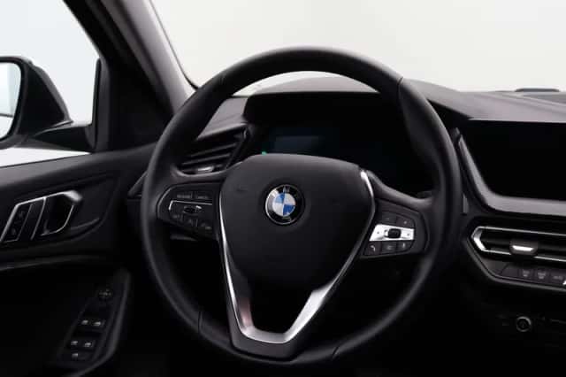 BMW 1-Serie (2022) thumbnail 2