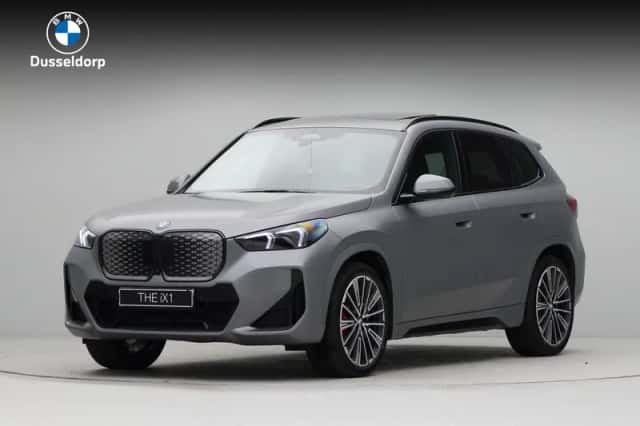BMW iX1 (2026) thumbnail 1