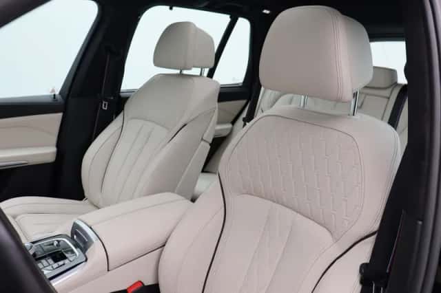 BMW X5 (2023) thumbnail 5