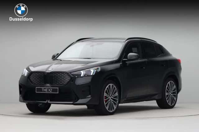 BMW iX2 (2026) thumbnail 1