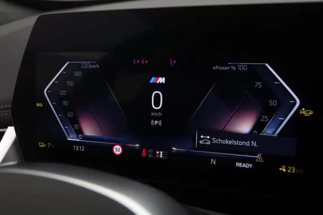 BMW iX1 (2026) thumbnail 3