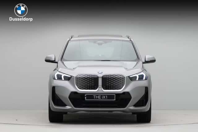 BMW iX1 (2026) thumbnail 5