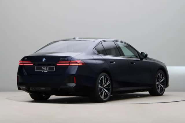BMW i5 (2026) thumbnail 5
