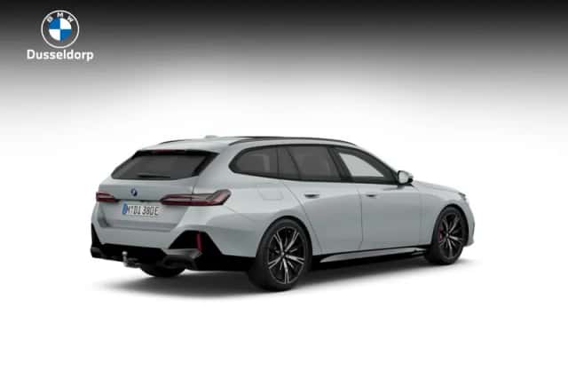 BMW i5 (2026) thumbnail 2