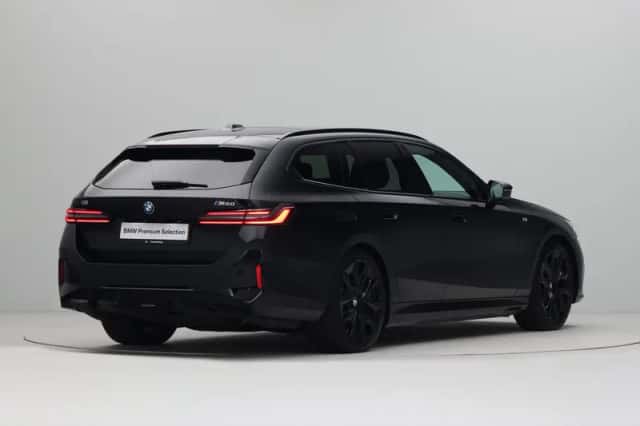 BMW i5 (2025) thumbnail 5