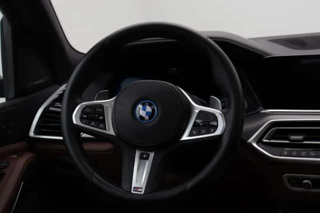 BMW X5 (2023) thumbnail 2