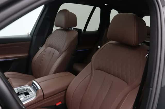BMW X5 (2023) thumbnail 5