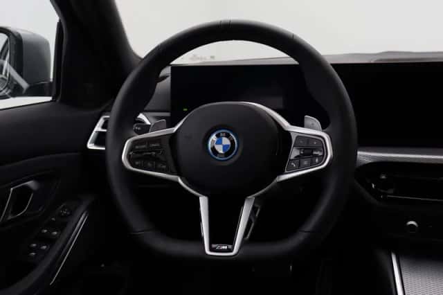 BMW 3-Serie (2025) thumbnail 2