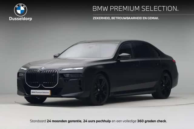BMW i7 (2023) thumbnail 1