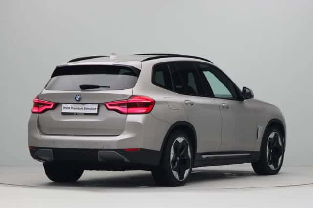 BMW iX3 (2021) thumbnail 5