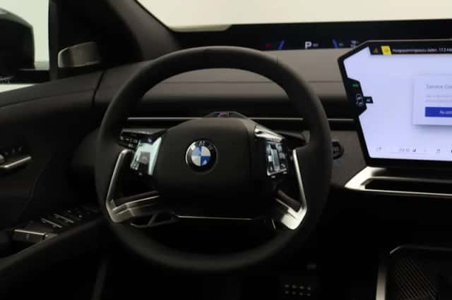 BMW iX3 (2026) thumbnail 2