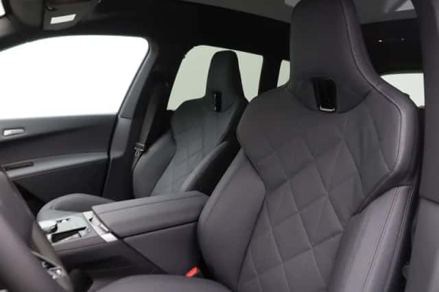 BMW iX (2026) thumbnail 4