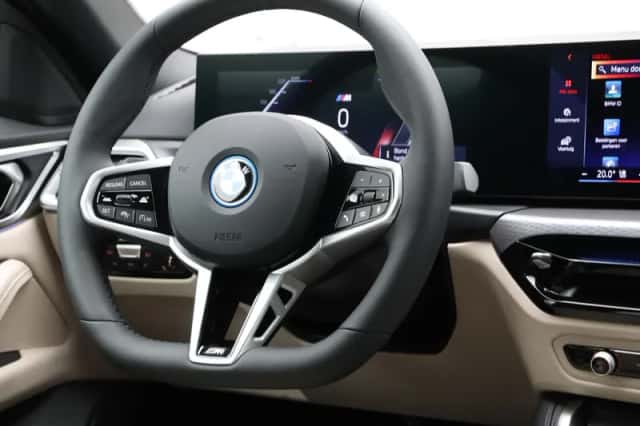 BMW i4 (2025) thumbnail 2