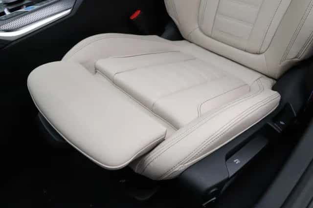 BMW i4 (2025) thumbnail 14