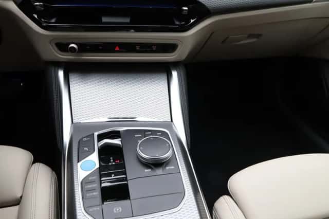 BMW i4 (2025) thumbnail 17