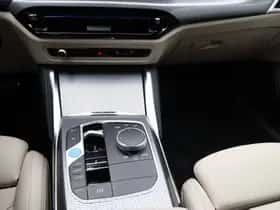 BMW i4 (2025) thumbnail 17