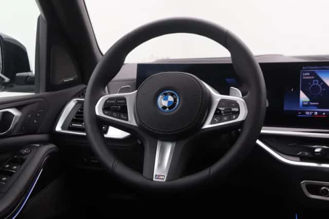 BMW X5 (2025) thumbnail 2