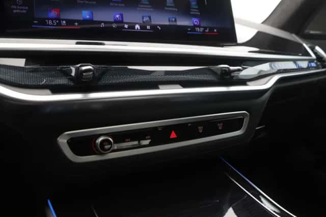 BMW X5 (2025) thumbnail 21