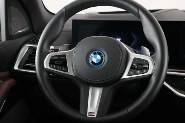 BMW X5 (2025) thumbnail 2
