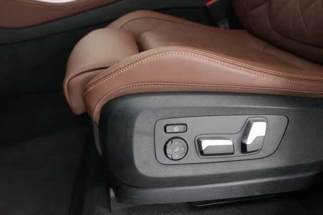 BMW X5 (2025) thumbnail 16