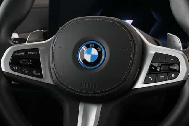 BMW X5 (2025) thumbnail 3