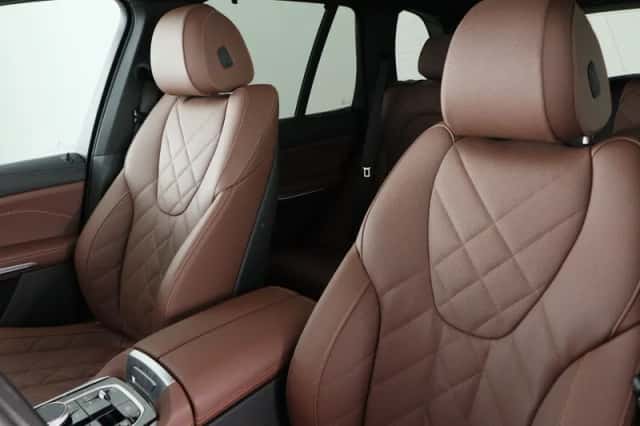 BMW X5 (2025) thumbnail 6