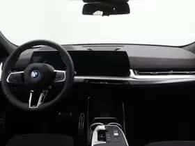 BMW iX2 (2025) thumbnail 11