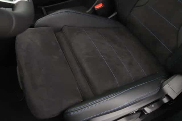 BMW iX2 (2025) thumbnail 13