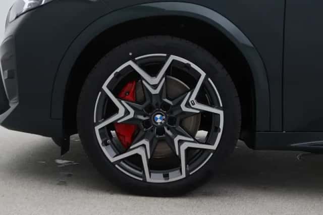 BMW iX2 (2025) thumbnail 17