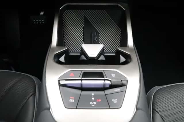 BMW iX3 (2026) thumbnail 14