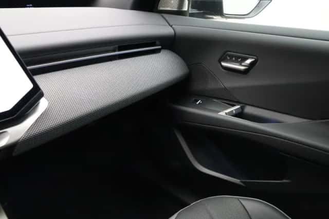 BMW iX3 (2026) thumbnail 15