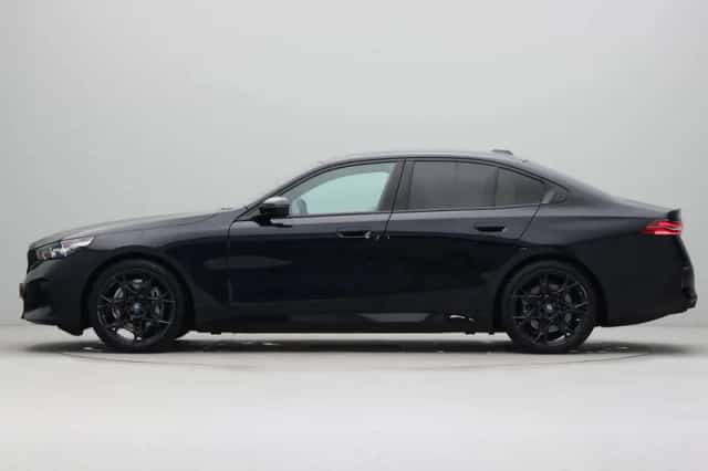 BMW i5 (2025) thumbnail 12