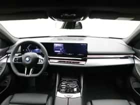 BMW i5 (2025) thumbnail 13