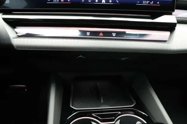 BMW i5 (2025) thumbnail 14