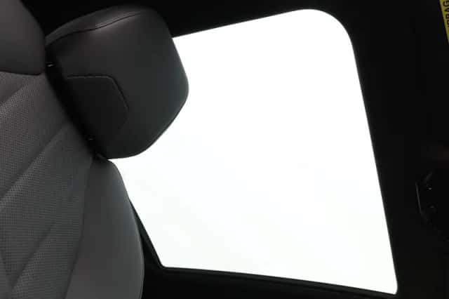 BMW i5 (2025) thumbnail 23