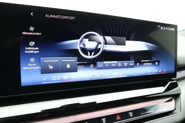 BMW i5 (2025) thumbnail 24