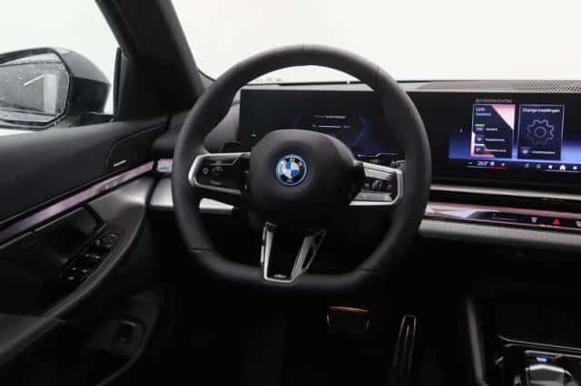 BMW i5 (2025) thumbnail 31