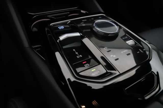BMW i5 (2025) thumbnail 36