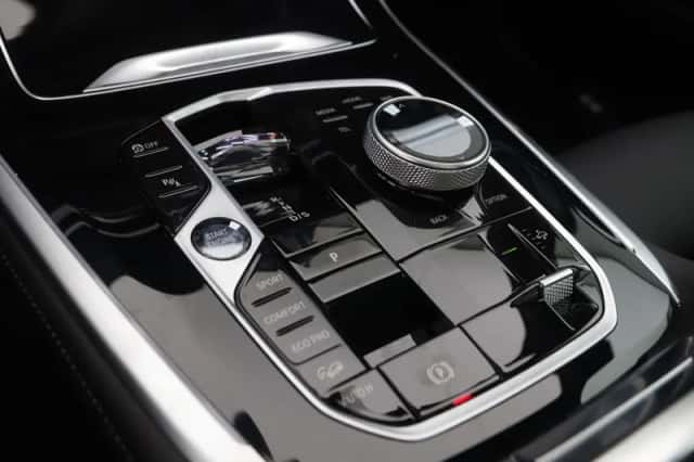 BMW X7 (2026) thumbnail 17