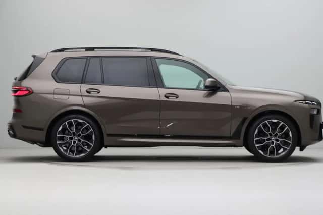 BMW X7 (2026) thumbnail 7