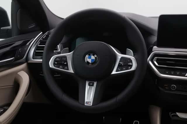BMW X4 (2026) thumbnail 2