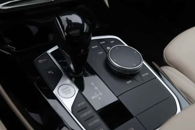 BMW X4 (2026) thumbnail 16