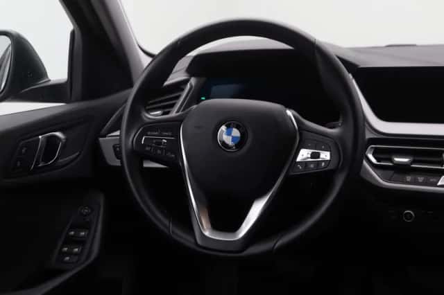 BMW 1-Serie (2021) thumbnail 2