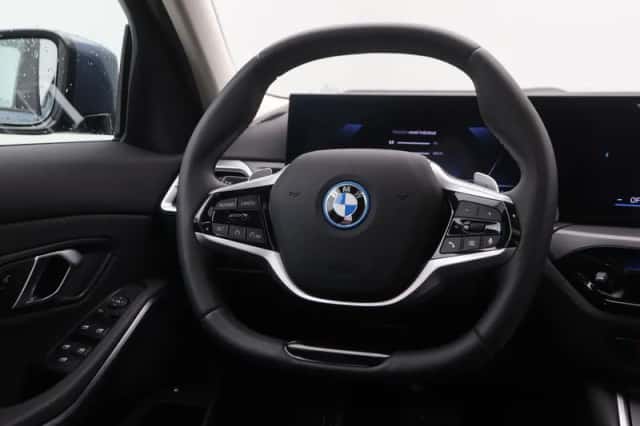 BMW 3-Serie (2025) thumbnail 2
